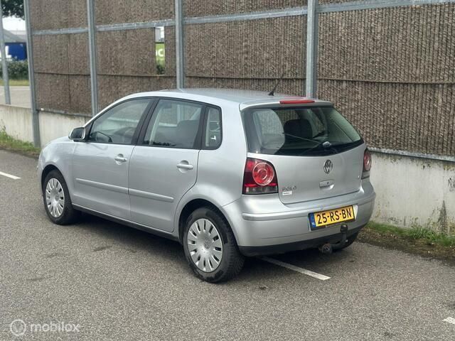 Occasion VW Polo 75 PK (55 kW) 2005 Grijs Hatchback