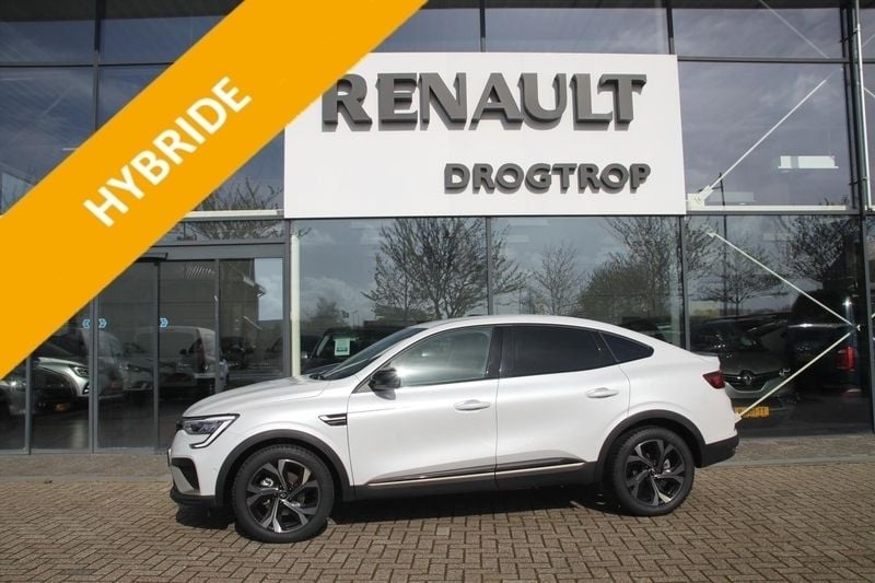Blanc nacre (wit parelmoer) Gebruikt 2023 Renault Arkana SUV | € 25.925 (Eerlijke prijs) - Afbeelding 1/4