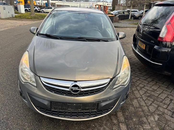 Occasion 2011 Opel Corsa Cosmo | € 750 (Super prijs) - Afbeelding 1/4