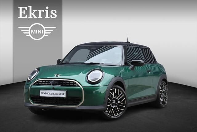 Groen Gebruikt 2024 Mini John Cooper Works Comfort Hatchback | € 31.900 (Goede deal) - Afbeelding 1/4