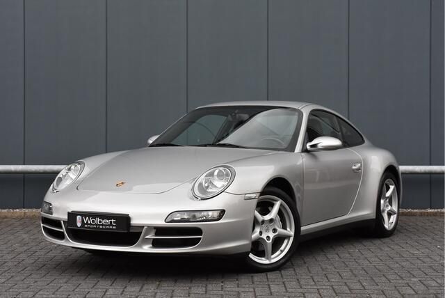 Grijs, metallic lak Gebruikt 2006 Porsche 911 Carrera 4 Coupé | € 44.950 (Super prijs) - Afbeelding 1/4