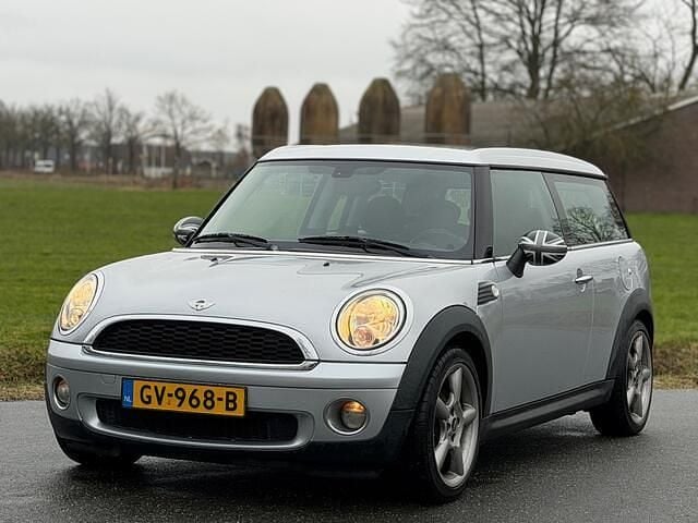 Grijs Occasion 2008 Mini Cooper Clubman Stationwagen | € 2.799 (Eerlijke prijs) - Afbeelding 1/4