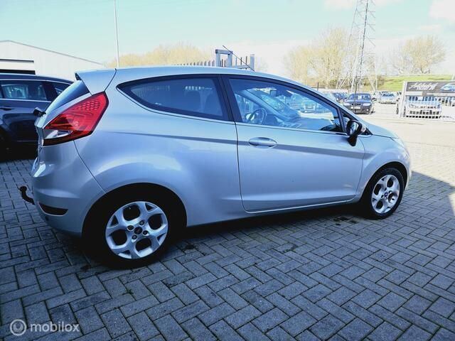 Occasion Ford Fiesta Titanium 82 PK (60 kW) 2010 Grijs Hatchback