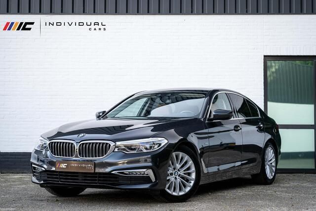 Grijs, metallic lak Gebruikt 2017 BMW 530 Executive Sedan | € 24.995 (Eerlijke prijs) - Afbeelding 1/4