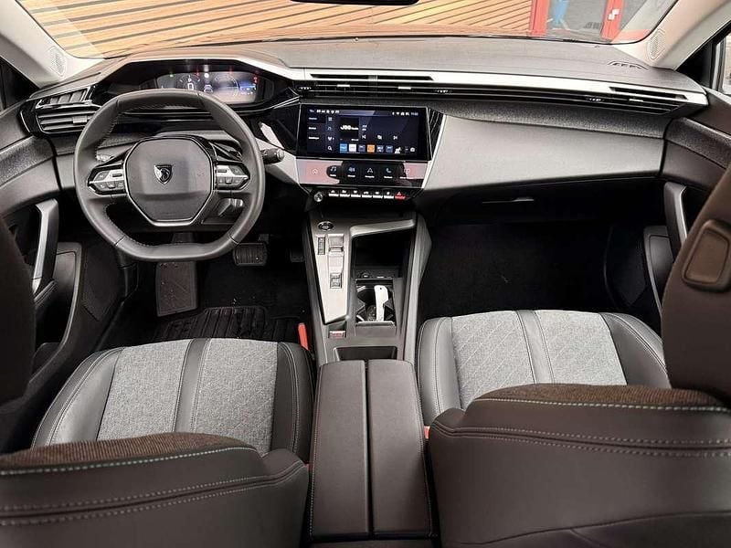 Occasion Peugeot 408 Allure 136 PK (100 kW) 2024 Zwart Sedan