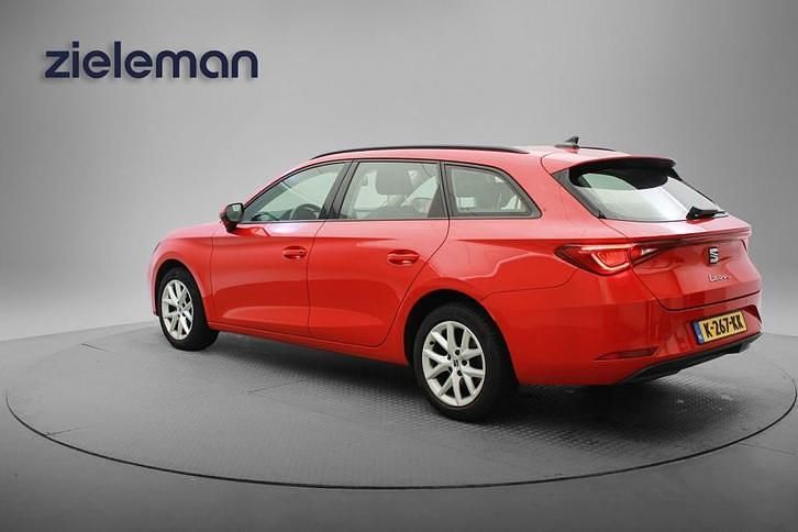 Occasion Seat Leon Reference 90 PK (66 kW) 2021 Rood Stationwagen