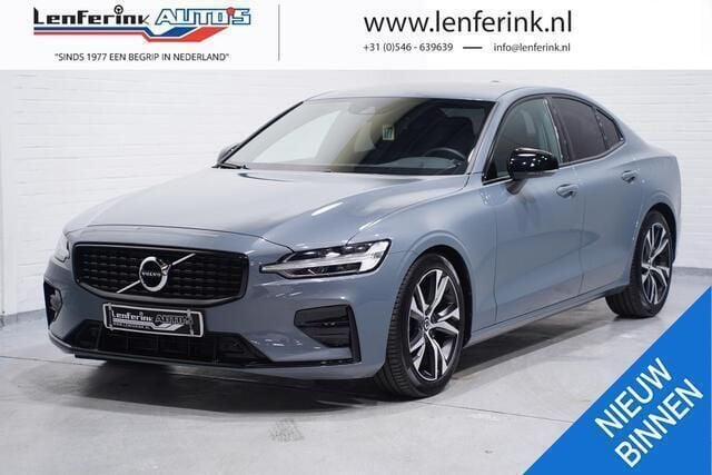 Grijs Gebruikt 2022 Volvo S60 R-Design Sedan | € 37.850 (Duur) - Afbeelding 1/4