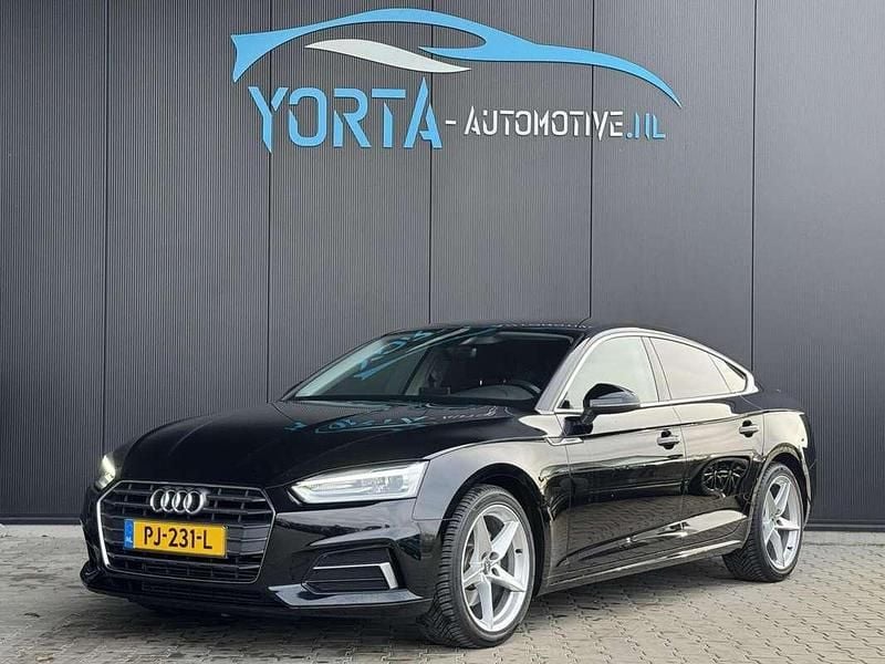 Zwart (metallic) Occasion 2017 Audi A5 Sportback Sport Hatchback | € 23.950 (Eerlijke prijs) - Afbeelding 1/4