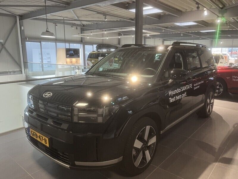 Zwart Gebruikt 2024 Hyundai Santa Fe Premium SUV | € 61.950 - Afbeelding 1/4
