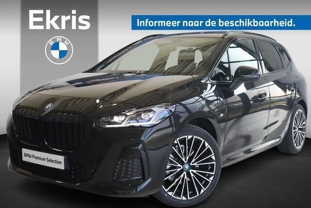 Zwart, metallic lak Gebruikt 2025 BMW 225 Active Tourer M Sport MPV | € 47.900 (Eerlijke prijs) - Afbeelding 1/4