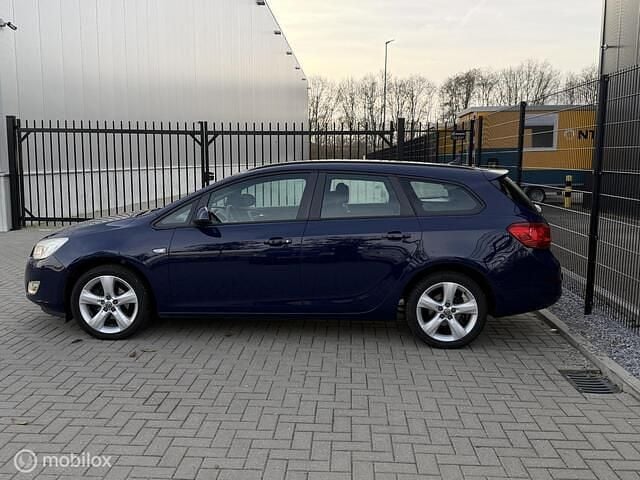 Occasion Opel Astra Edition 101 PK (74 kW) 2011 Blauw Stationwagen