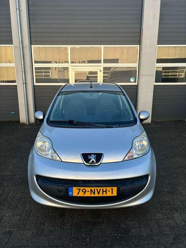 Occasion Peugeot 107 68 PK (50 kW) 2007 Grijs Hatchback