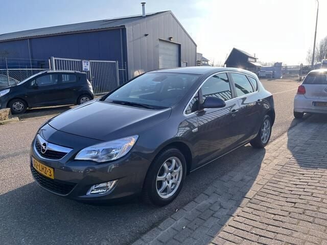 Occasion Opel Astra Cosmo 179 PK (131 kW) 2010 Grijs Hatchback