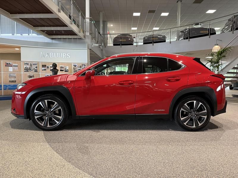 Occasion Lexus UX 250h Executive Line 2019 Rood SUV