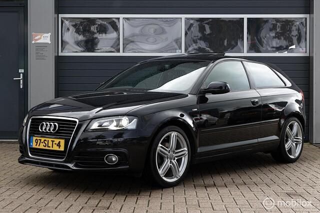 Zwart Gebruikt 2011 Audi A3 S-Line Hatchback | € 8.950 (Duur) - Afbeelding 1/4