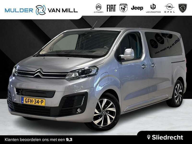 Grijs, metallic lak Gebruikt 2021 Peugeot e-Expert Van | € 35.990 - Afbeelding 1/4