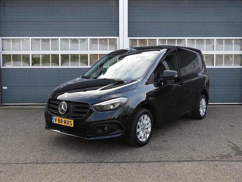 Zwart Occasion 2024 Mercedes eCitan Van | € 23.950 (Super prijs) - Afbeelding 1/4