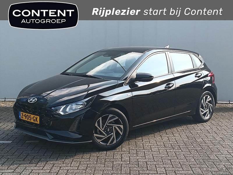 Zwart Occasion 2024 Hyundai i20 Comfort Hatchback | € 17.440 (Goede deal) - Afbeelding 1/4