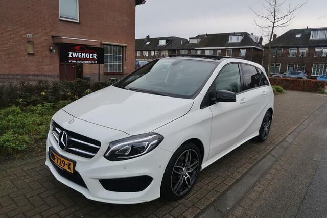 Wit Gebruikt 2017 Mercedes B180 AMG MPV | € 17.450 (Eerlijke prijs) - Afbeelding 1/4