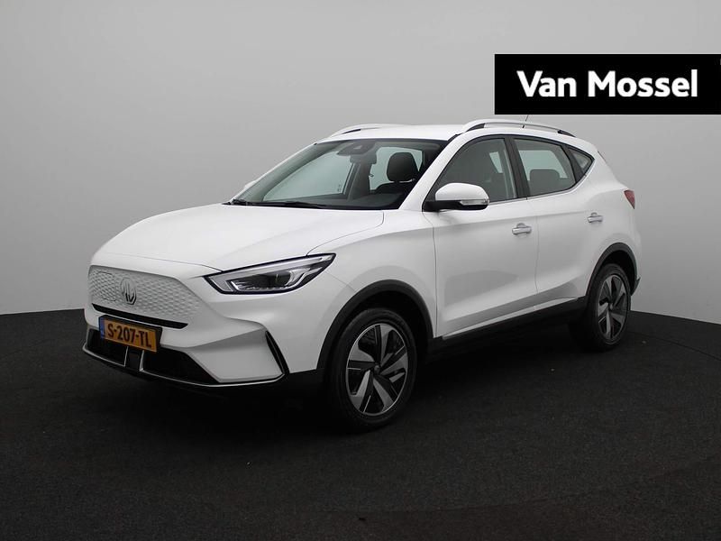 Wit Gebruikt 2023 MG ZS Comfort Sedan | € 22.222 (Super prijs) - Afbeelding 1/4