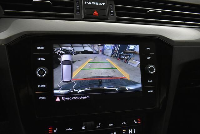 Occasion VW Passat Business 218 PK (160 kW) 2022 Zwart Stationwagen