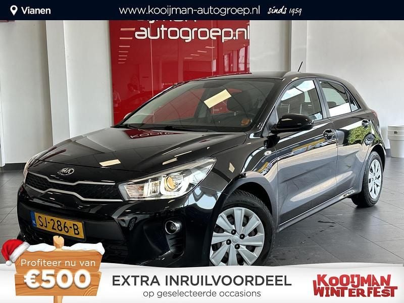 Zwart Gebruikt 2018 Kia Rio Hatchback | € 11.950 (Eerlijke prijs) - Afbeelding 1/4