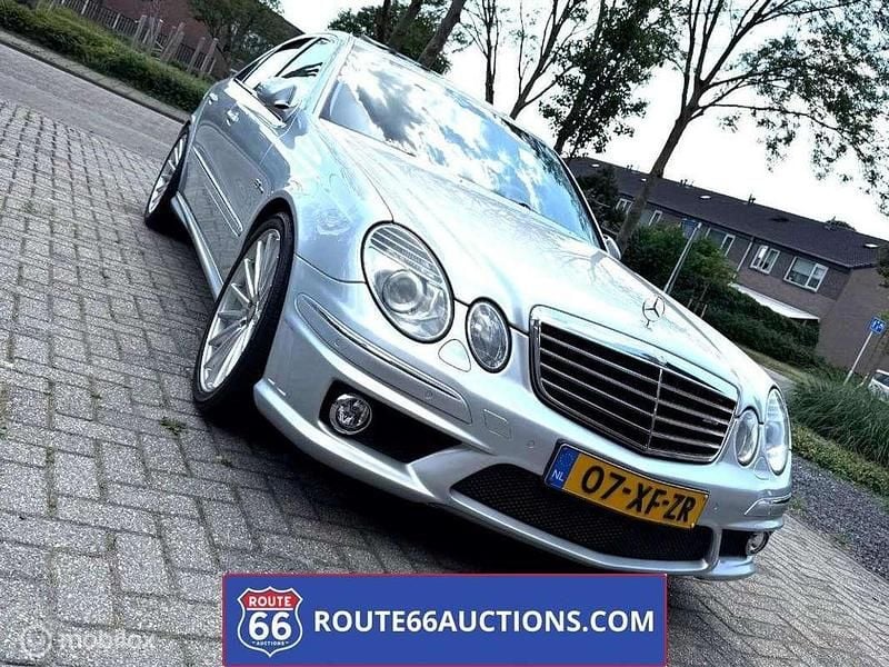 Zilver Gebruikt 2006 Mercedes E63 AMG AMG Sedan | € 13.800 - Afbeelding 1/4