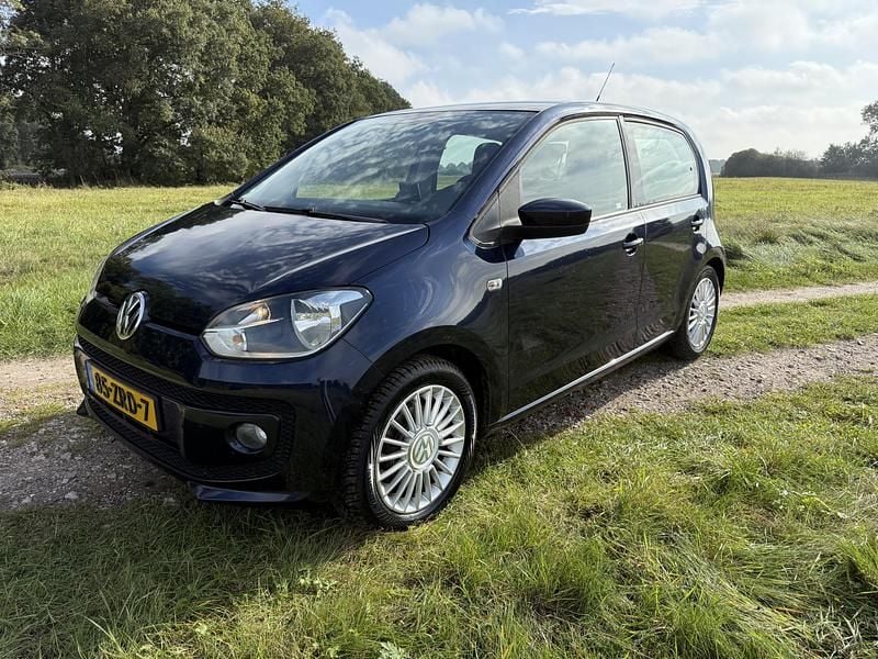 Blauw Gebruikt 2013 VW up! high up! Hatchback | € 3.888 (Goede deal) - Afbeelding 1/4