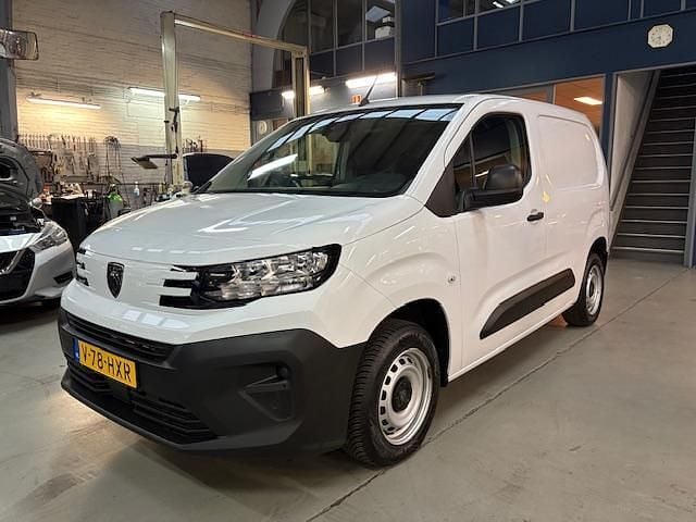Wit Gebruikt 2024 Peugeot Partner S MPV | € 16.750 (Eerlijke prijs) - Afbeelding 1/4
