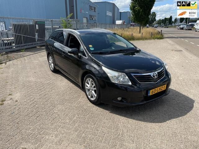 Zwart Gebruikt 2010 Toyota Avensis Business Edition Stationwagen | € 3.499 - Afbeelding 1/4