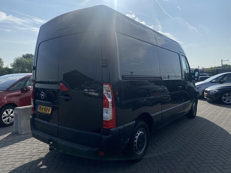 Occasion Opel Movano 136 PK (100 kW) 2021 Zwart Van