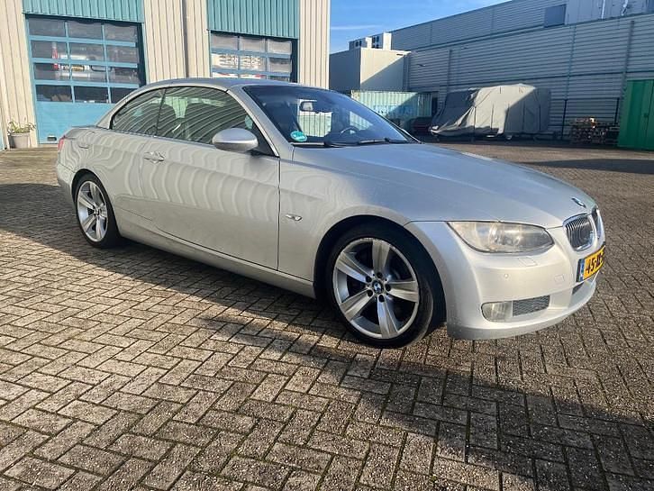 Occasion 2007 BMW 330 Cabriolet | € 6.999 (Eerlijke prijs) - Afbeelding 1/4