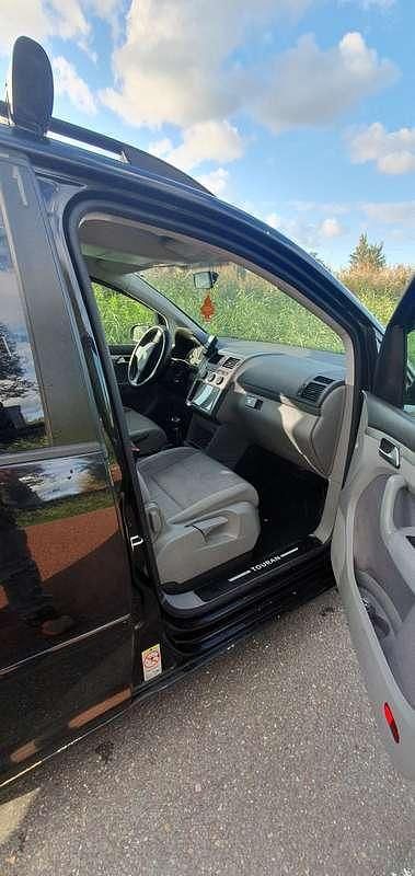 Zwart Gebruikt 2008 VW Touran Comfortline MPV | € 3.800 (Eerlijke prijs) - Afbeelding 1/4