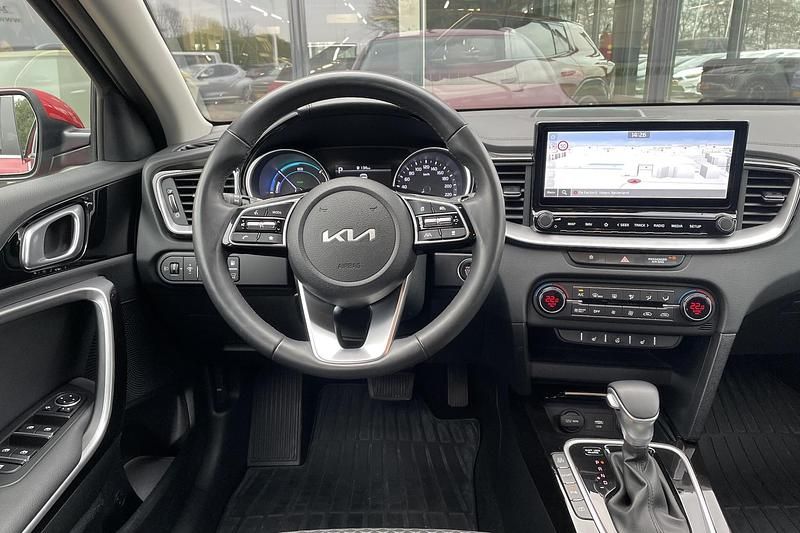 Occasion Kia Ceed 2024 Rood Hatchback