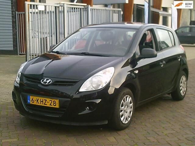 Zwart Gebruikt 2011 Hyundai i20 Hatchback | € 3.250 (Goede deal) - Afbeelding 1/4