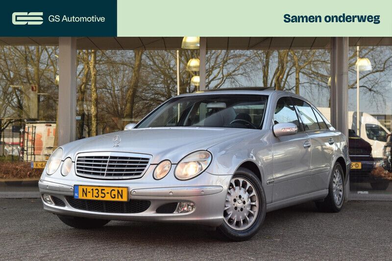 Grijs Gebruikt 2003 Mercedes E240 Elegance Sedan | € 10.310 (Duur) - Afbeelding 1/3