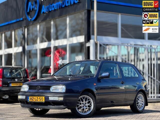 Blauw Gebruikt 1994 VW Golf III Hatchback | € 3.250 - Afbeelding 1/4