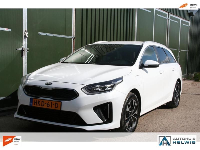 Wit Gebruikt 2021 Kia Ceed Hatchback | € 16.950 (Goede deal) - Afbeelding 1/4