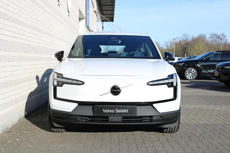 Nieuw Volvo EX30 Plus 11 kW (15 PK) 2026 Wit SUV