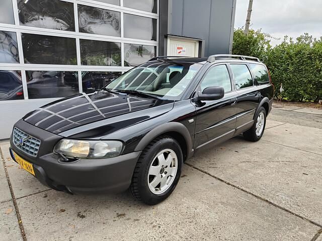 Zwart Gebruikt 2004 Volvo XC70 Comfort SUV | € 1.950 (Goede deal) - Afbeelding 1/4