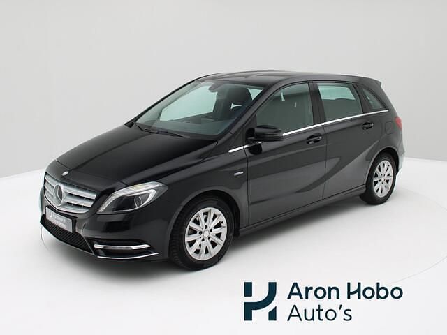 Zwart Gebruikt 2012 Mercedes B200 Ambition MPV | € 10.950 (Eerlijke prijs) - Afbeelding 1/4