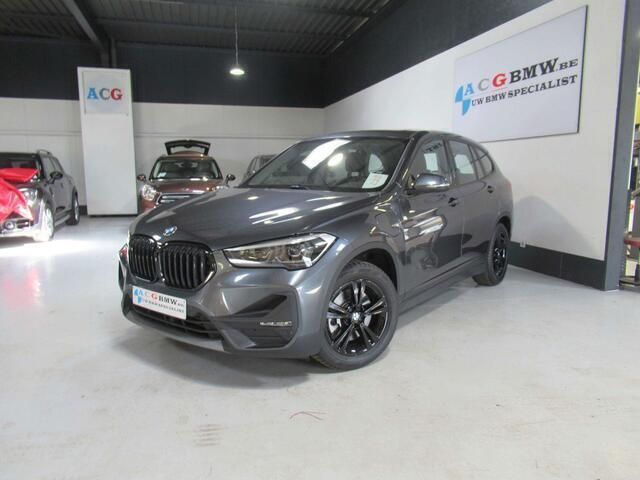 Grijs Gebruikt 2020 BMW X1 Advantage SUV | € 27.995 (Eerlijke prijs) - Afbeelding 1/4