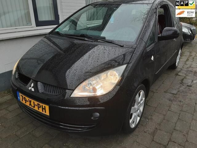 Zwart Gebruikt 2007 Mitsubishi Colt Inform Hatchback | € 2.850 (Iets duurder) - Afbeelding 1/4