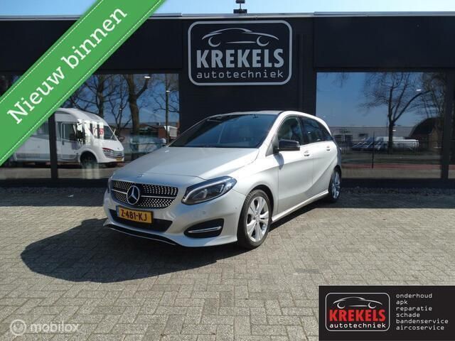 Grijs Gebruikt 2016 Mercedes B200 Prestige MPV | € 17.950 (Eerlijke prijs) - Afbeelding 1/4