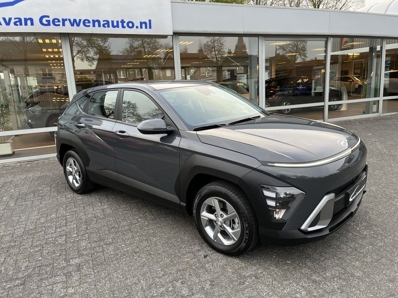 Grijs Gebruikt 2024 Hyundai Kona Comfort SUV | € 30.455 - Afbeelding 1/4