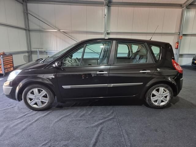 Zwart Gebruikt 2004 Renault Scénic II Luxe MPV | € 1.295 (Super prijs) - Afbeelding 1/4