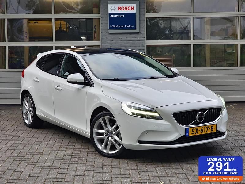 Wit Gebruikt 2018 Volvo V40 Dynamic Stationwagen | € 18.945 (Iets duurder) - Afbeelding 1/4