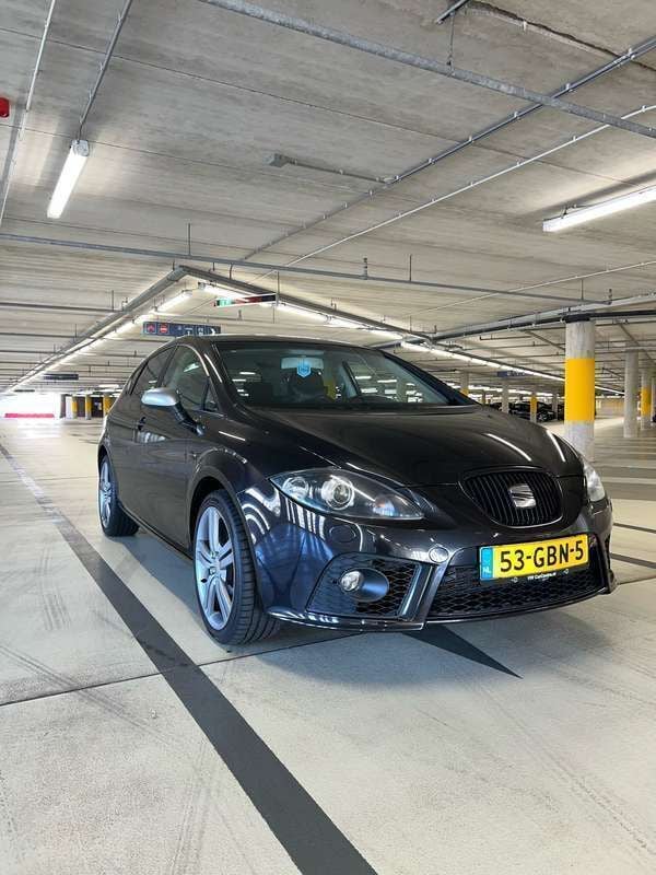 Zwart Gebruikt 2008 Seat Leon FR MPV | € 6.750 (Duur) - Afbeelding 1/4