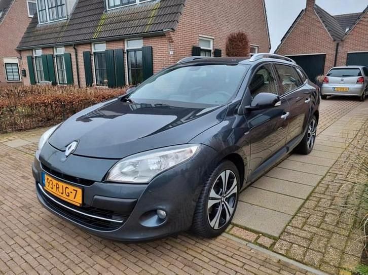 Gebruikt 2011 Renault Mégane III Bose Edition Stationwagen | € 3.950 (Eerlijke prijs) - Afbeelding 1/4