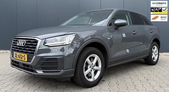 Grijs Gebruikt 2017 Audi Q2 Sport SUV | € 17.995 (Eerlijke prijs) - Afbeelding 1/4